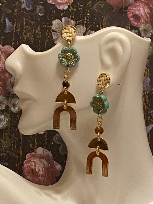 Gold dangle earrings